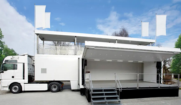 roadshow trailer manufacturer