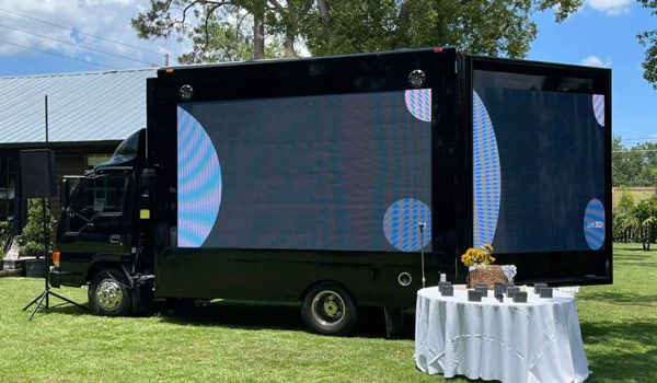 mobile led billboard truck