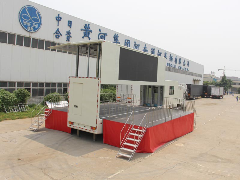 13m led advertising truck