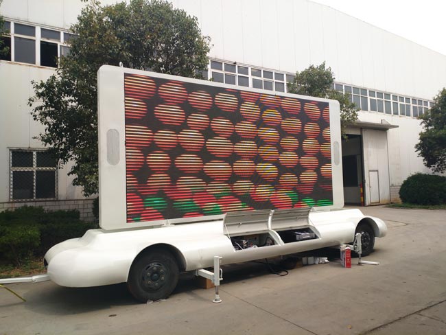 led advertising truck exported to Saudi Arabia