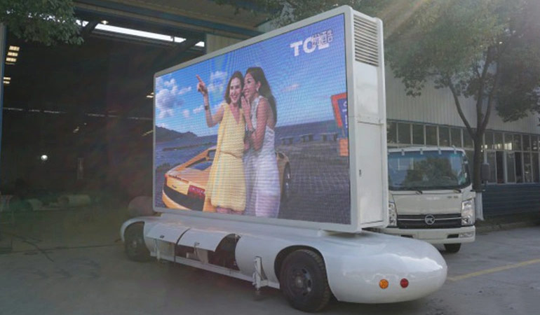The Advantages of LED Advertising Trailer